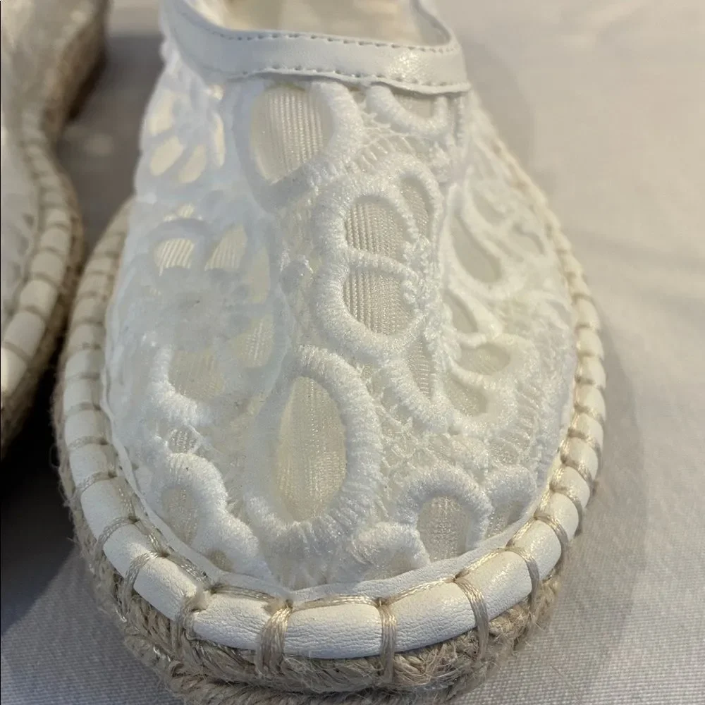 Universal Thread White Celia floral lace Mary Jane espadrille flats size 9.5
